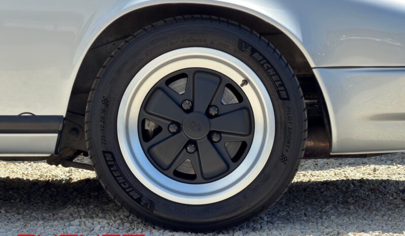 Porsche 911 2.7 Targa 1977 complet